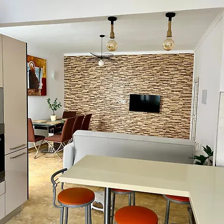 Roque's House * Тельде